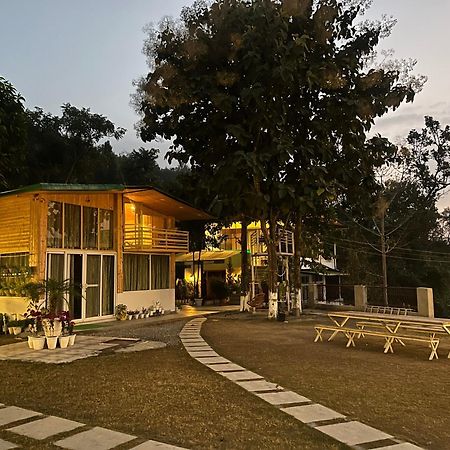 Saraiville- Luxury Riverside Cottages Дехрадун Экстерьер фото